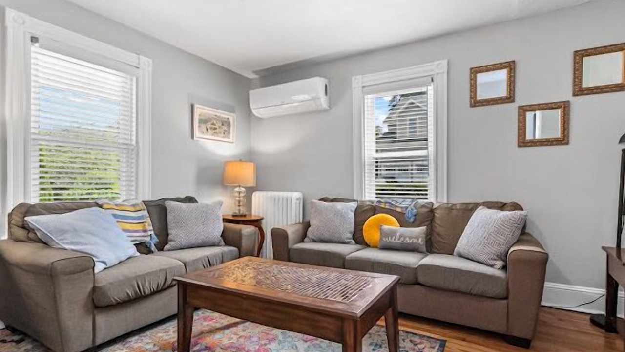 Photo of Livingroom in Milton