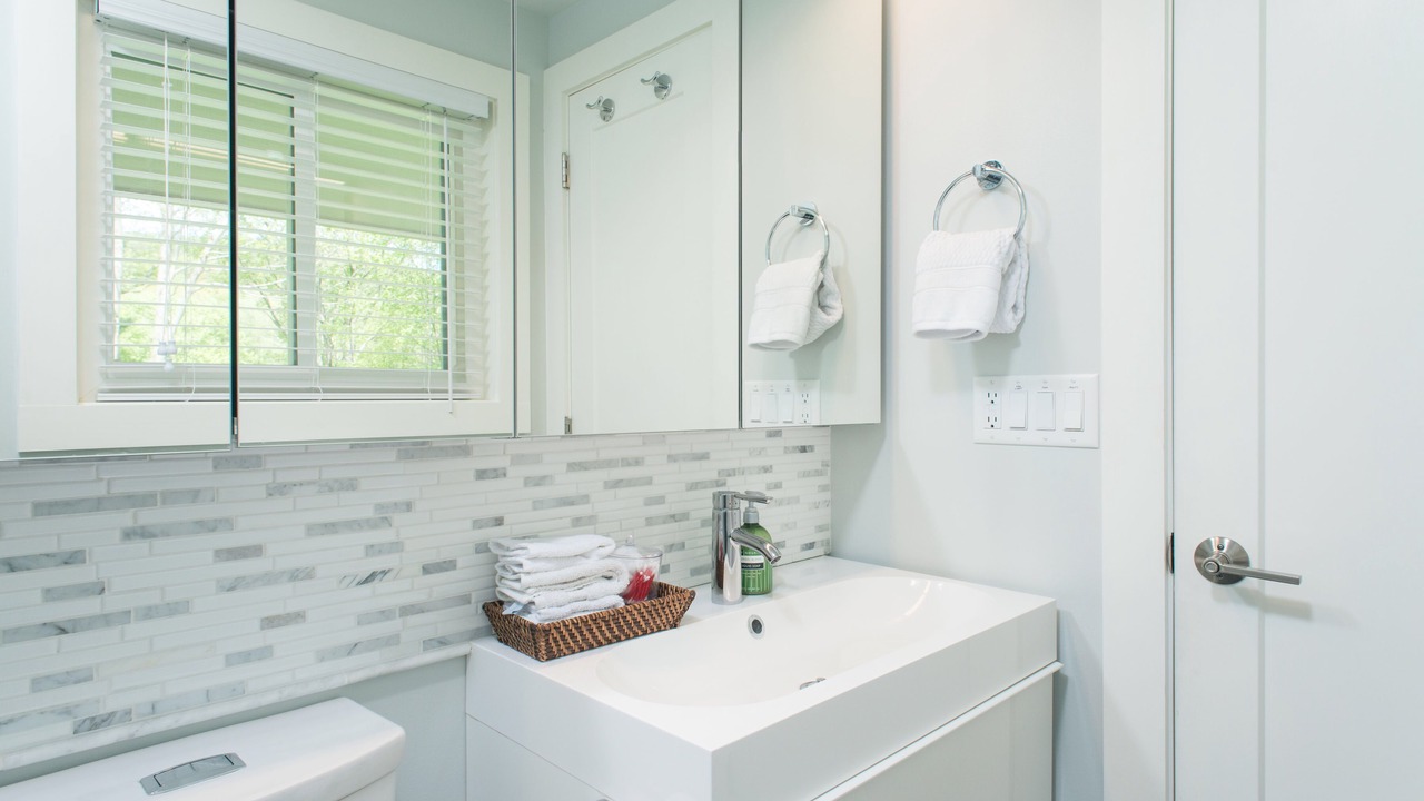 Photo of Bathroom in Lee
