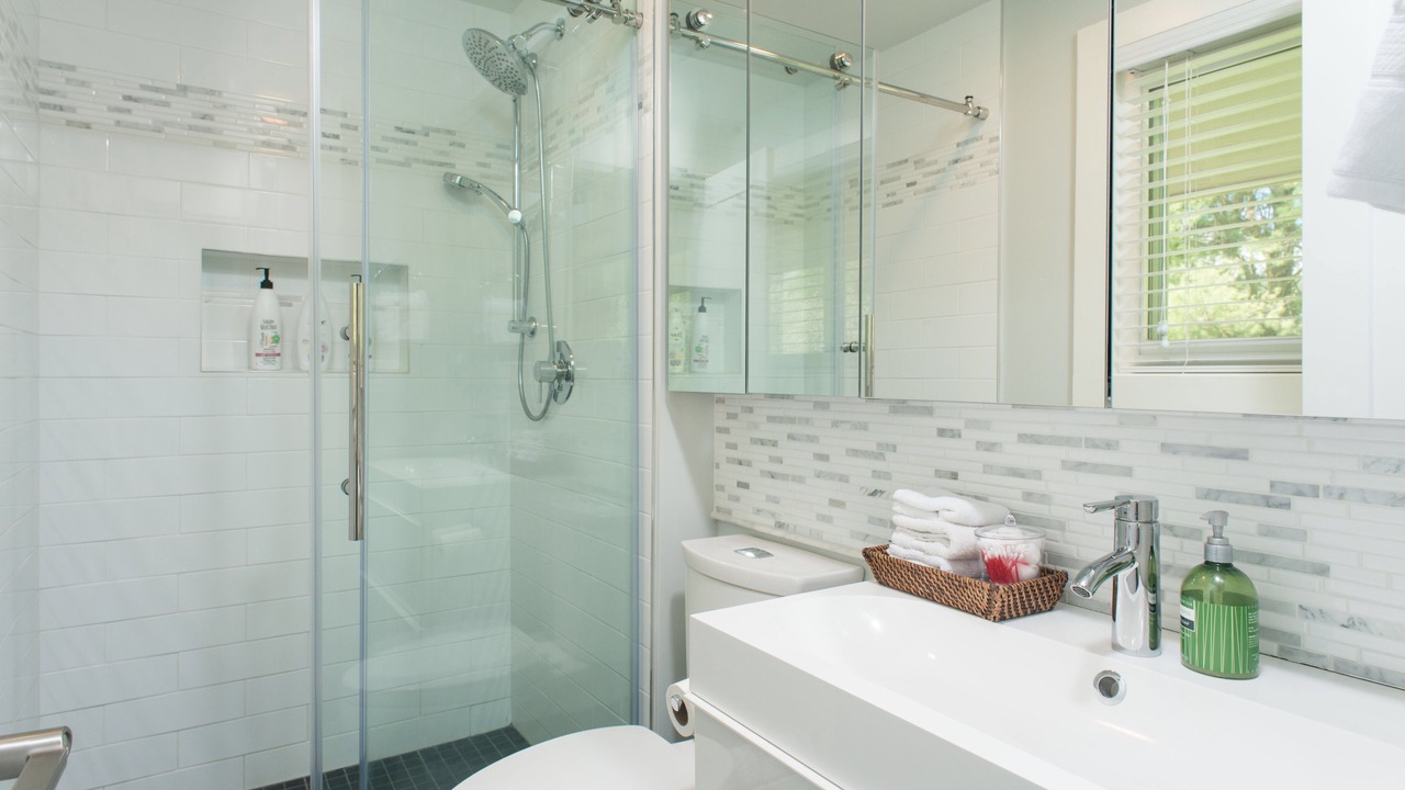 Photo of Bathroom in Lee