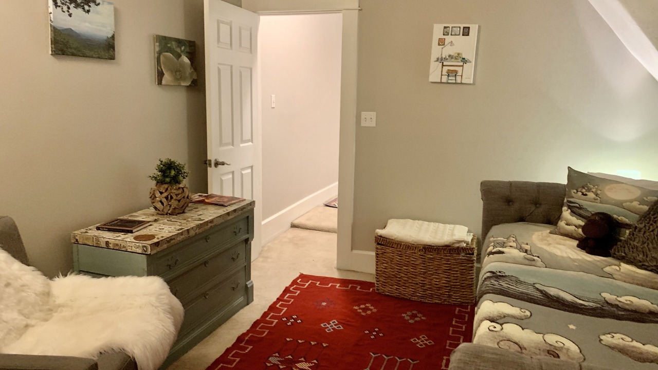 Photo of Livingroom in Fountain Square