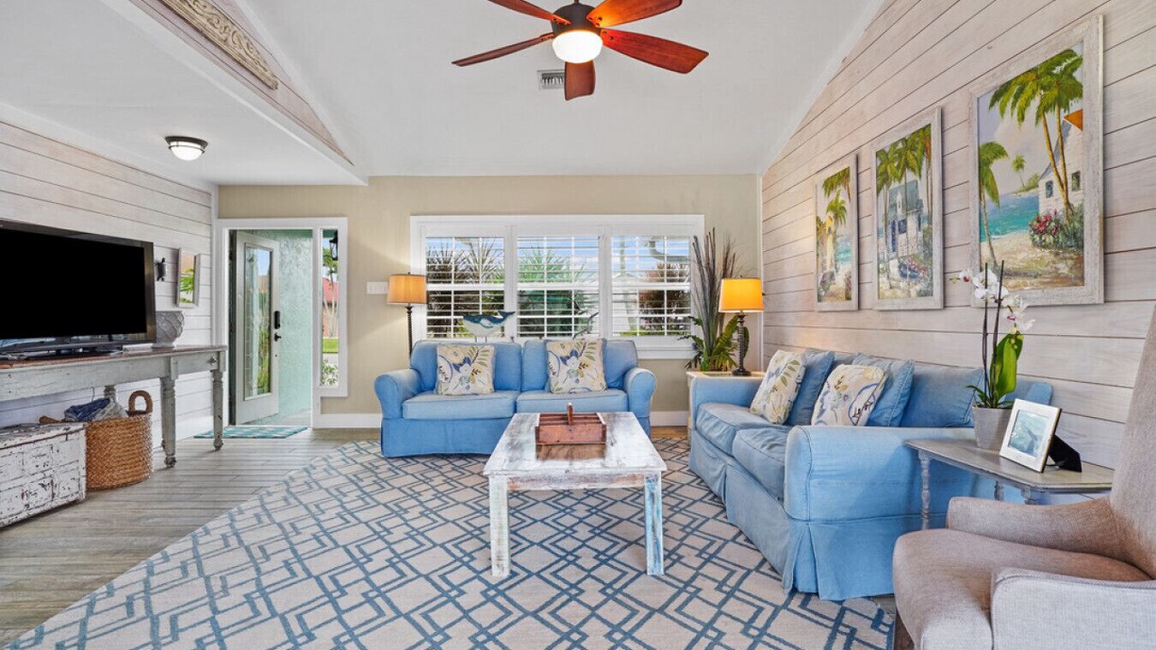 Photo of Livingroom in Fort Myers