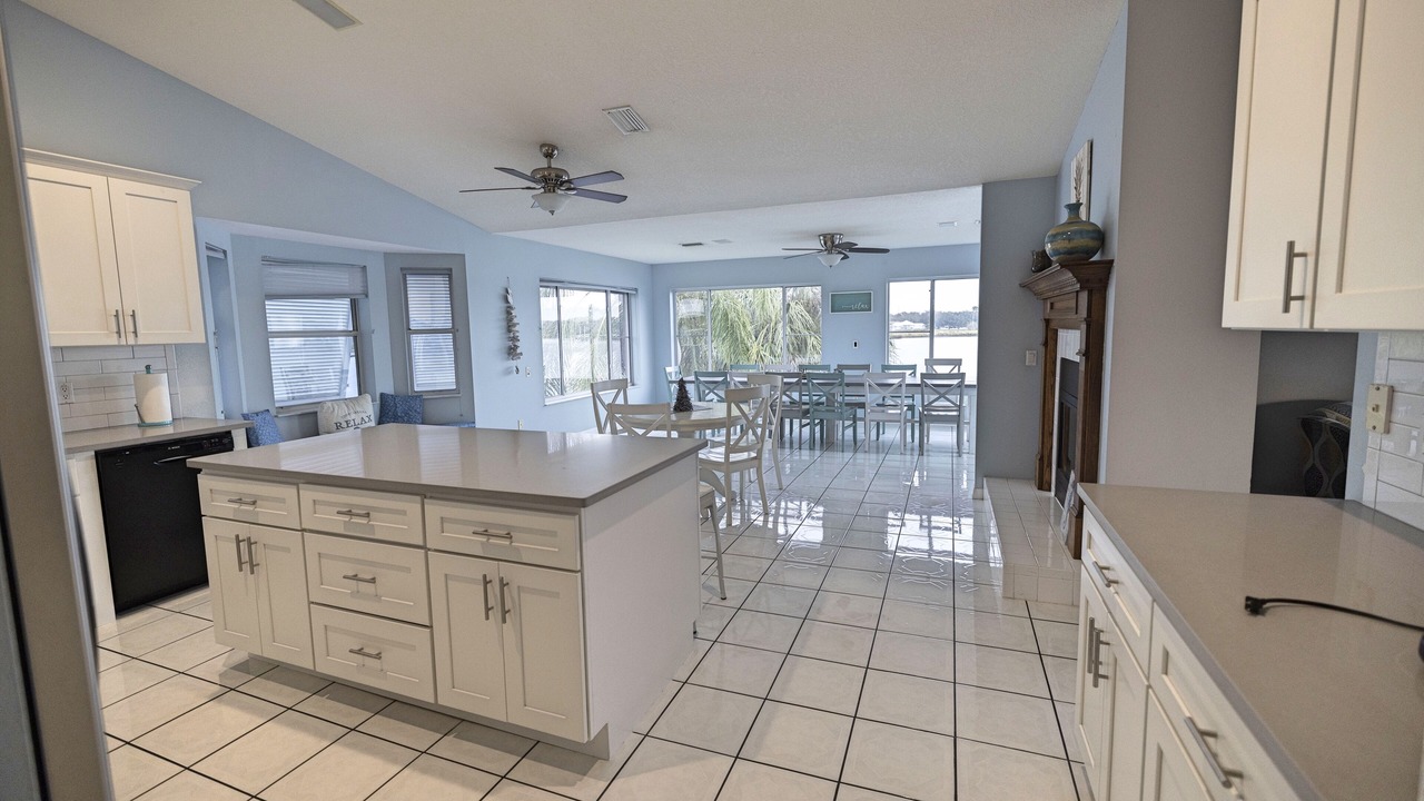 Photo of Kitchen in Crystal Shores