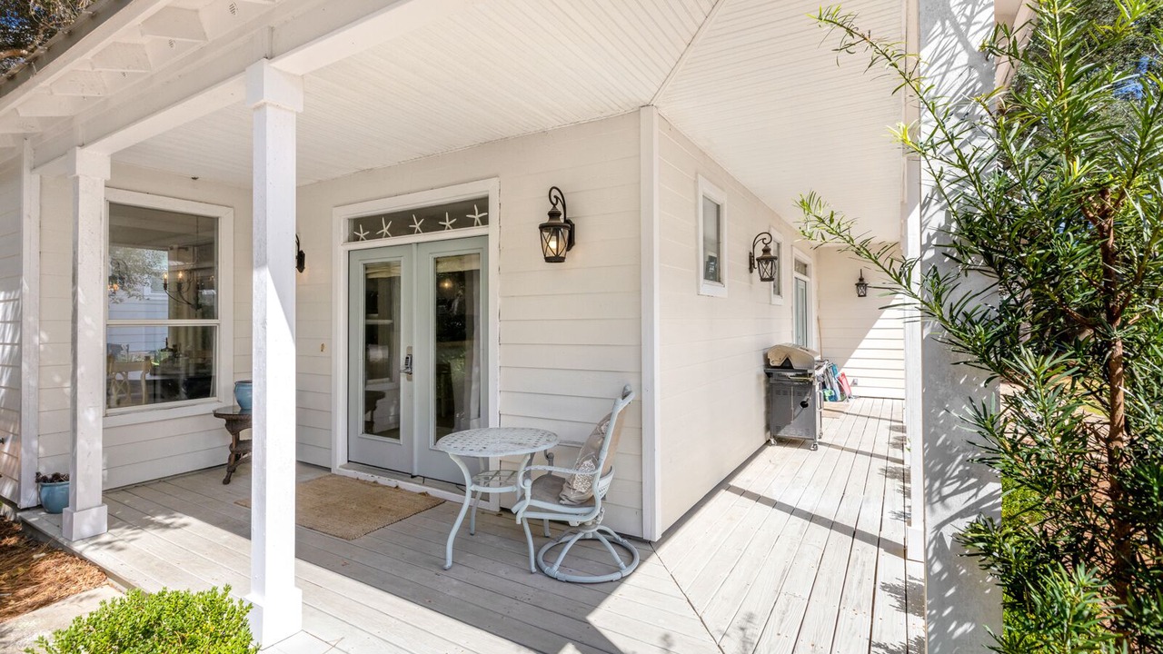 Photo of Patio Balcony in White's Gulfview