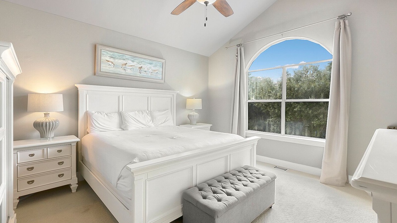 Photo of Bedroom in White's Gulfview