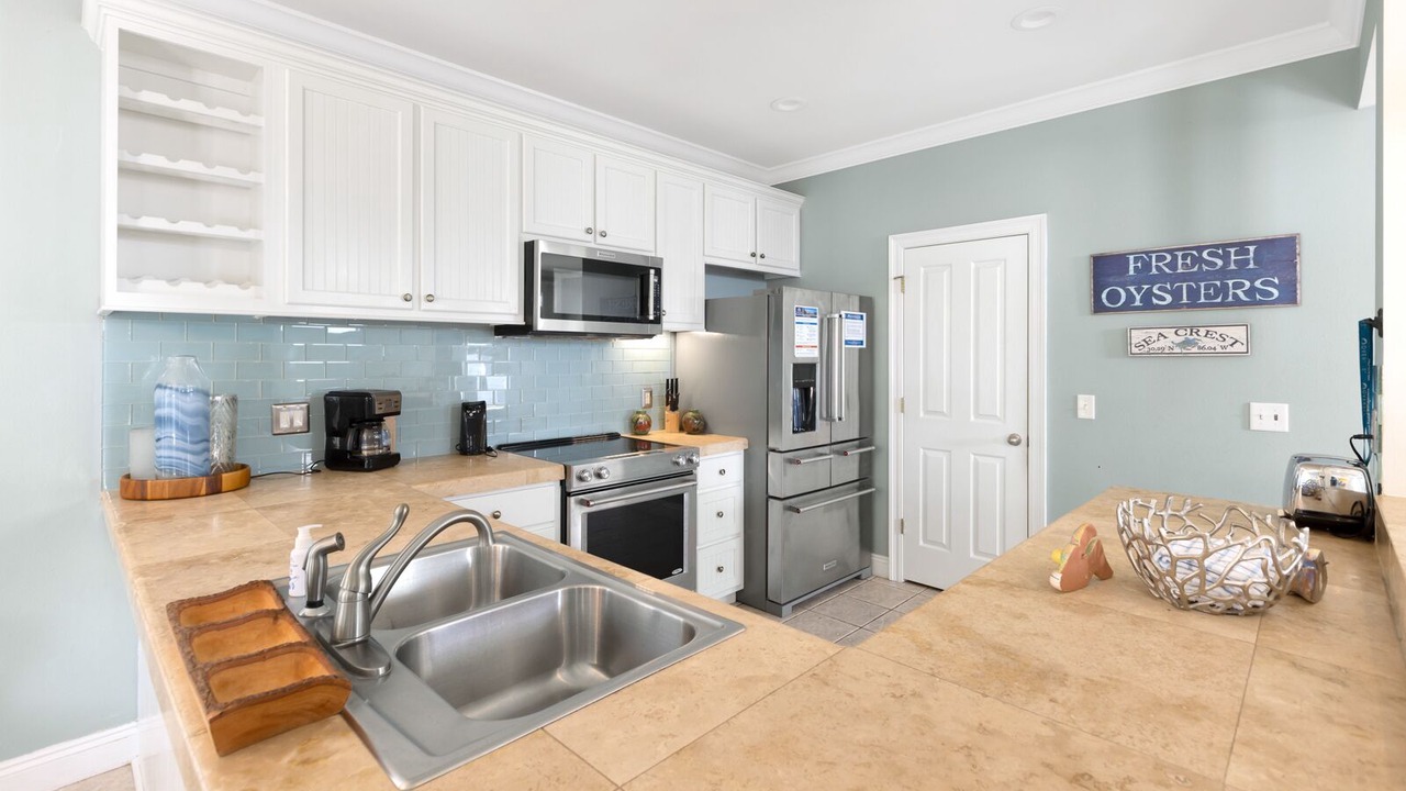 Photo of Kitchen in White's Gulfview