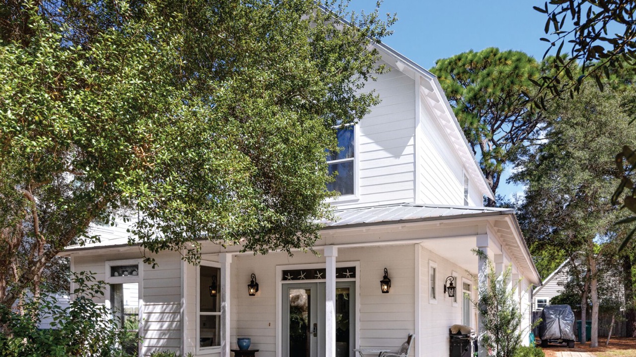 Photo of Outdoor in White's Gulfview