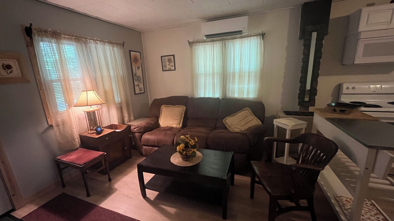 Photo of Livingroom in Gloversville