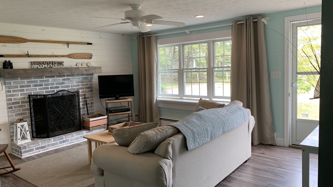 Photo of Livingroom in West Dennis