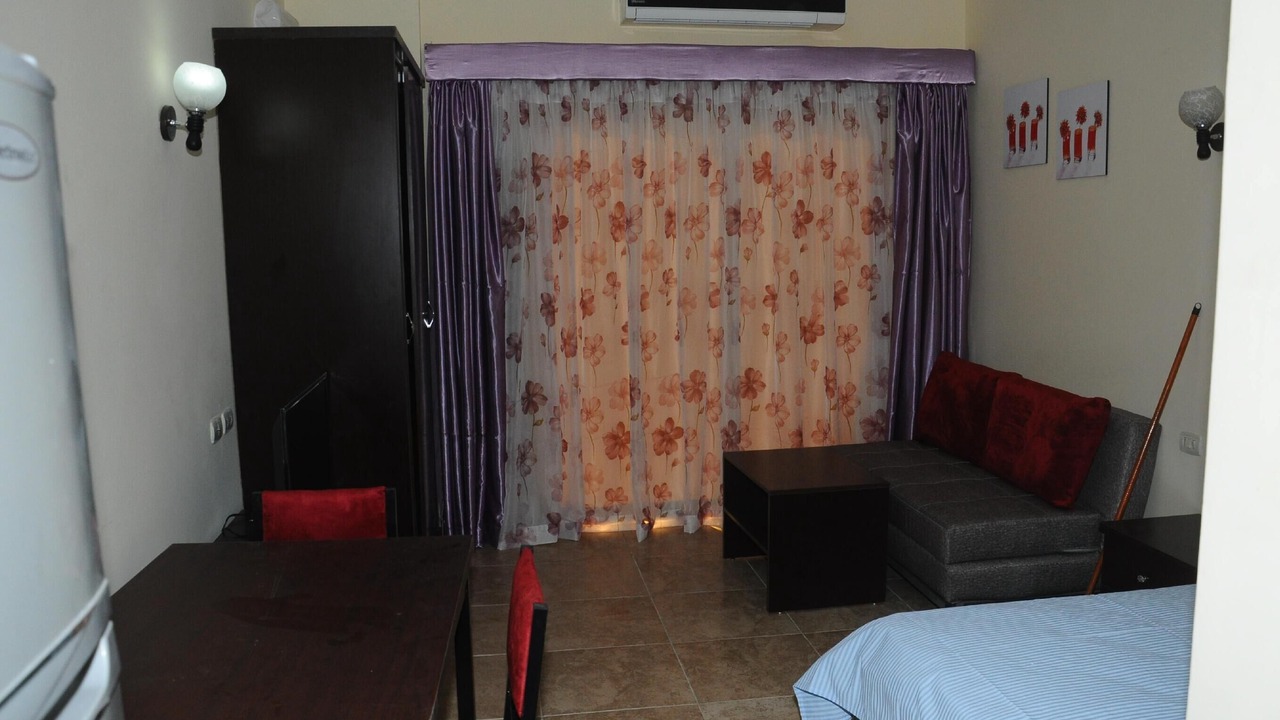 Photo of Bedroom in Corniche Road-Dahar