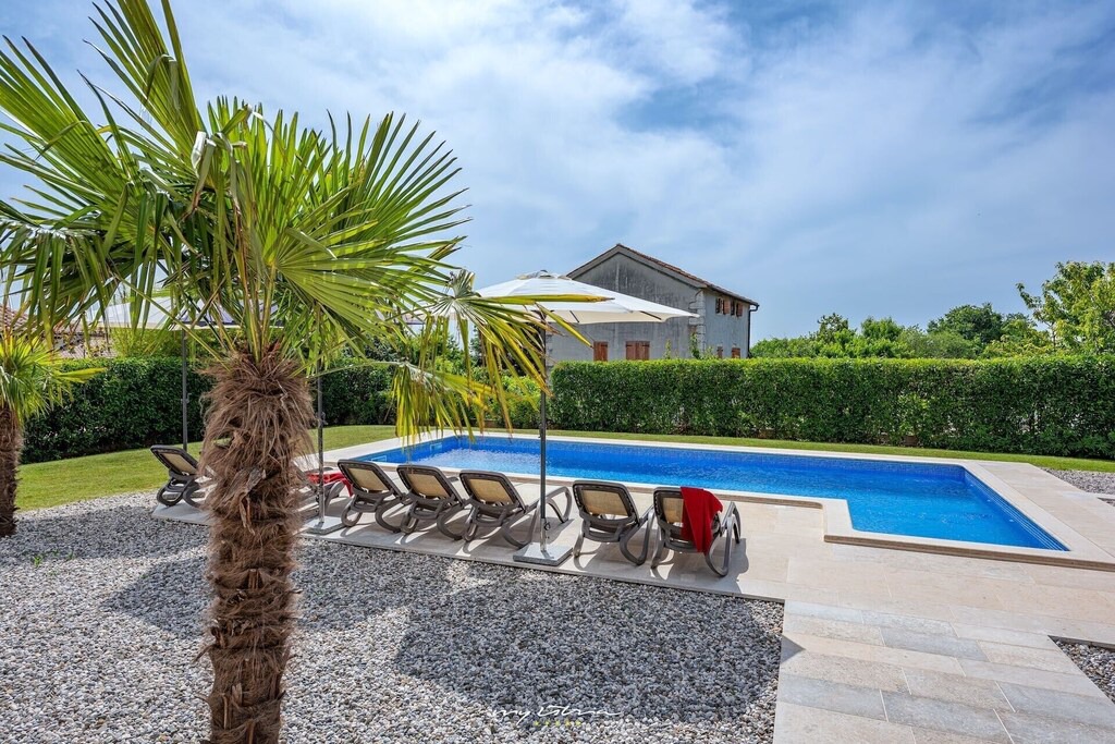Photo of Outdoor in Labinci