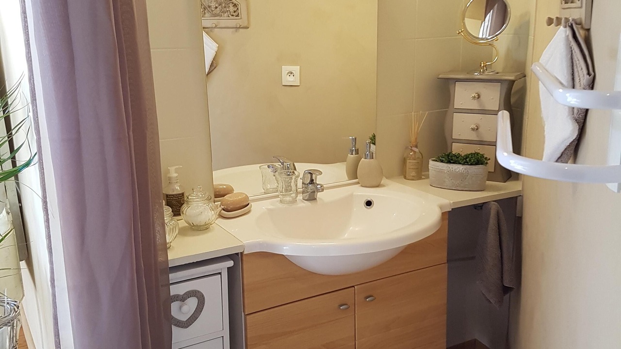 Photo of Bathroom in Pommeret