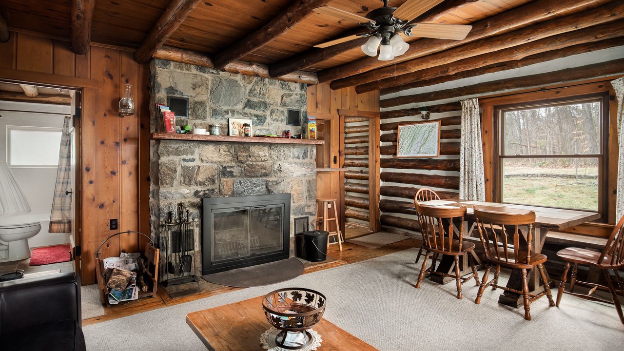 Photo of Livingroom in Front Royal