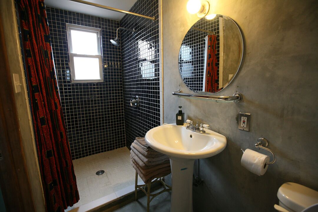 Photo of Bathroom in East Harlem
