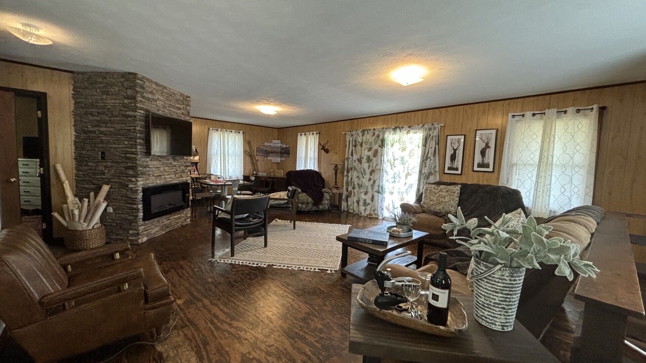 Photo of Livingroom in Star Tannery