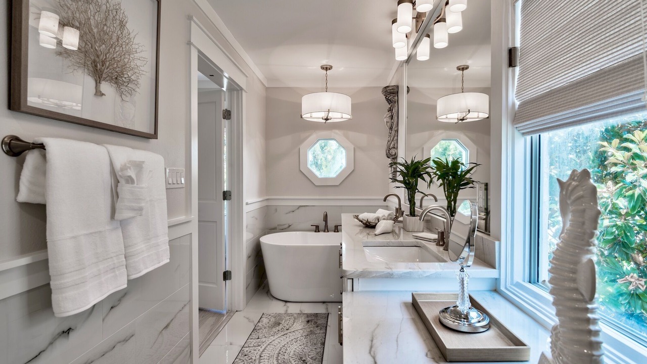 Photo of Bathroom in Dune Allen Beach
