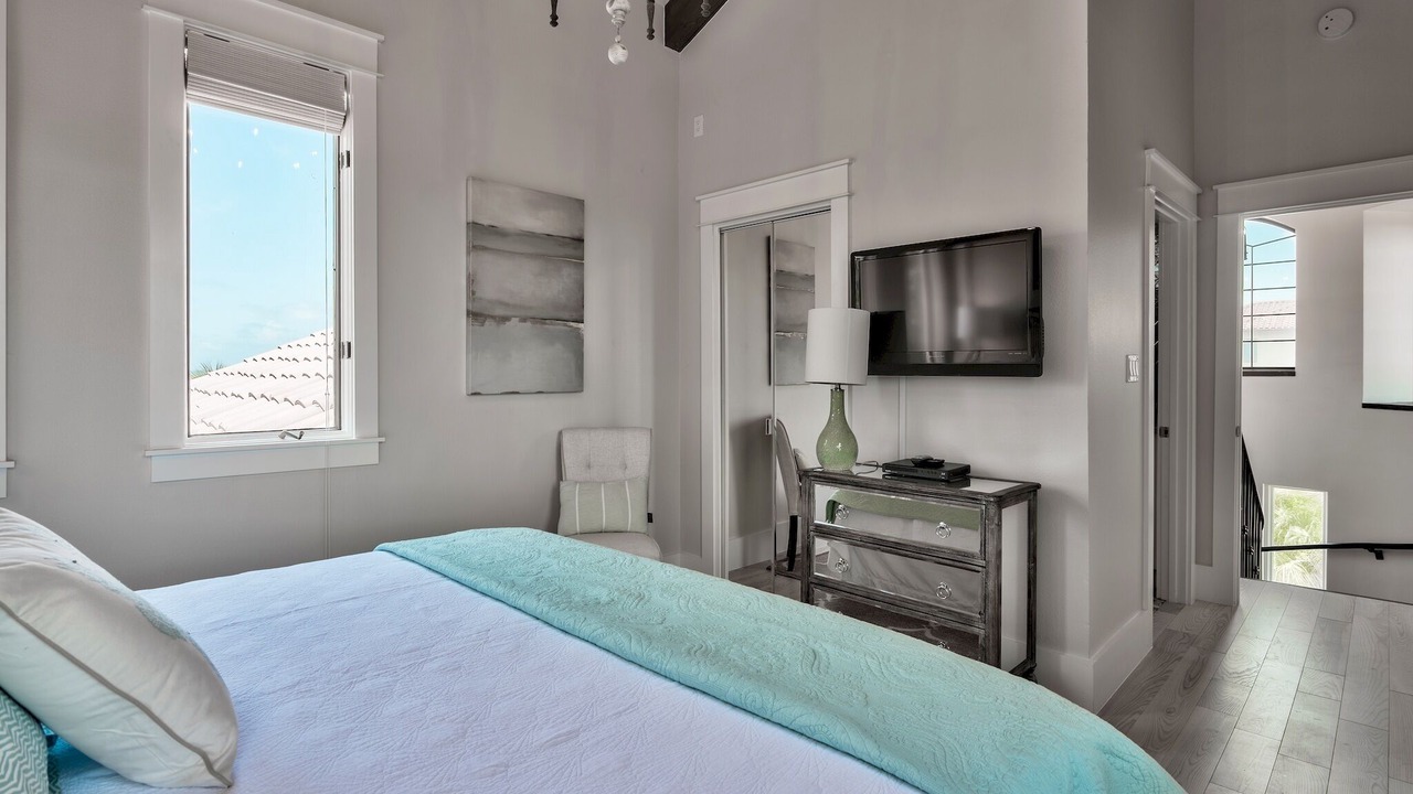 Photo of Bedroom in Dune Allen Beach