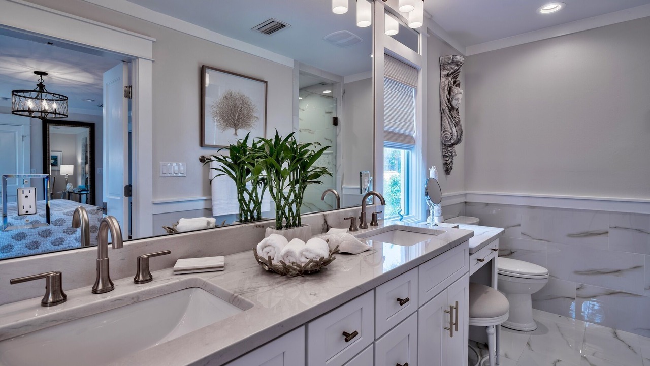 Photo of Bathroom in Dune Allen Beach