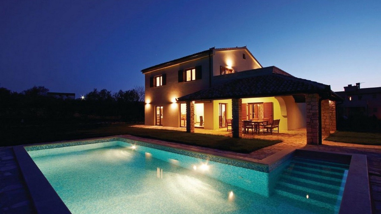 Photo of Outdoor in Peroj