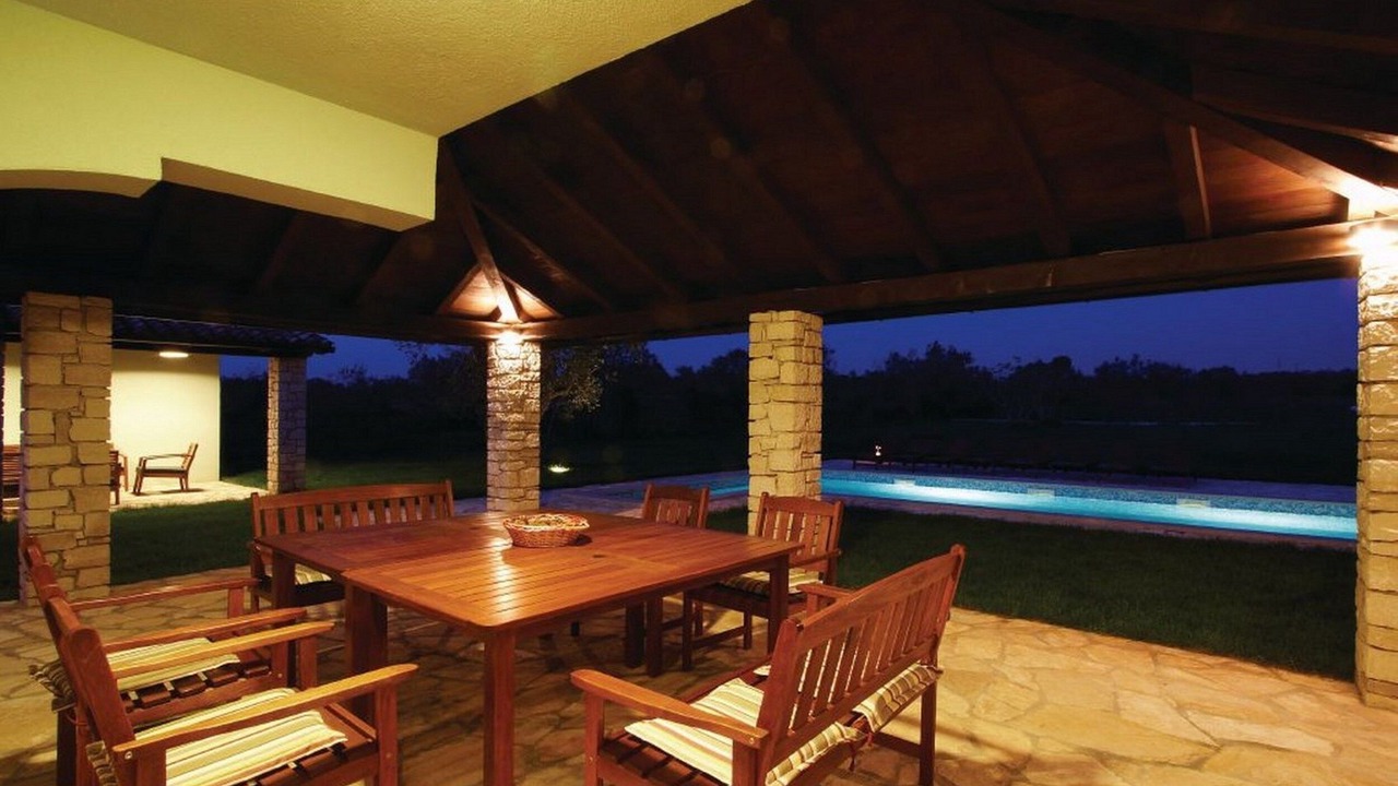 Photo of Outdoor in Peroj