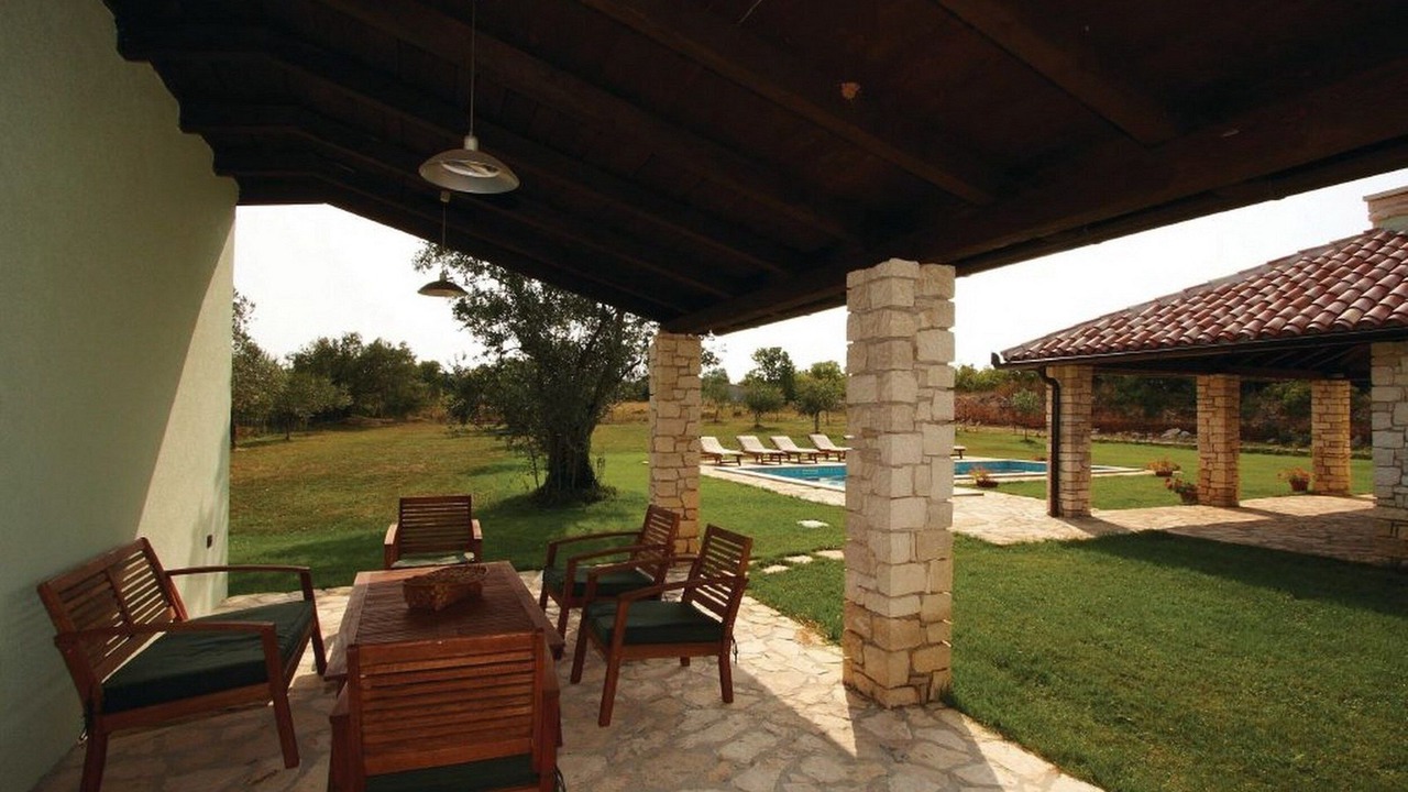 Photo of Outdoor in Peroj