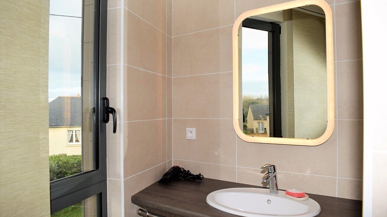 Photo of Bathroom in Tregastel