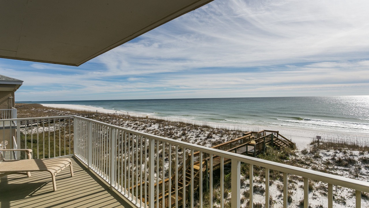 Photo of Patio Balcony in White Sands
