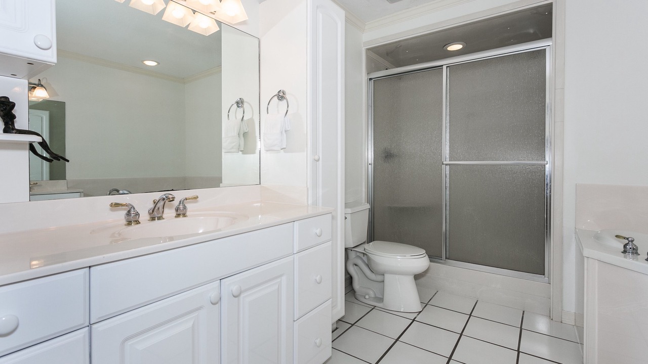 Photo of Bathroom in White Sands