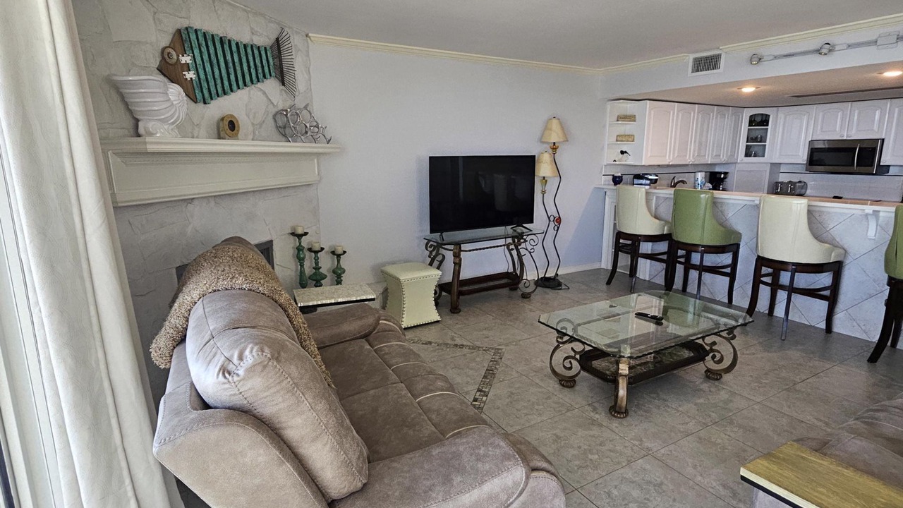 Photo of Livingroom in White Sands