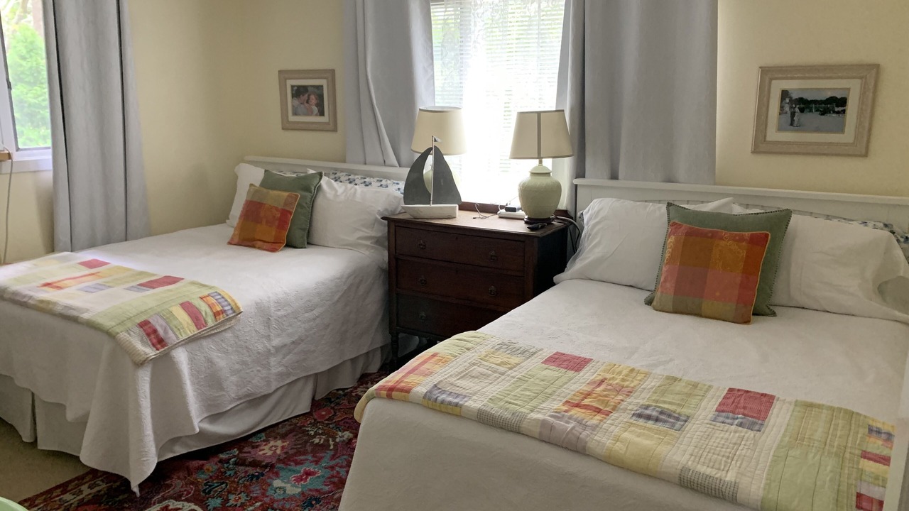 Photo of Bedroom in Lagoon Heights
