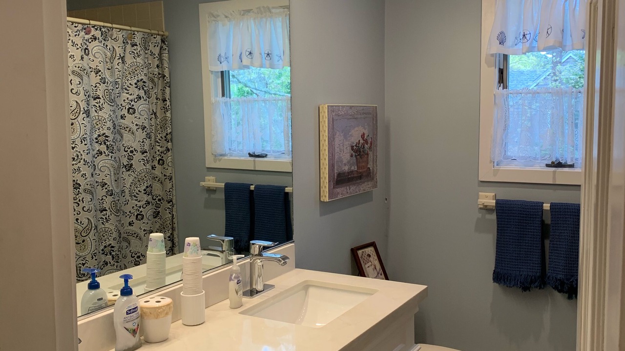 Photo of Bathroom in Lagoon Heights