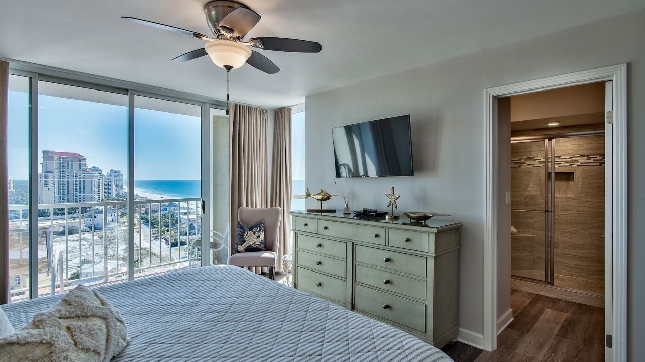 Photo of Bedroom in Miramar Beach