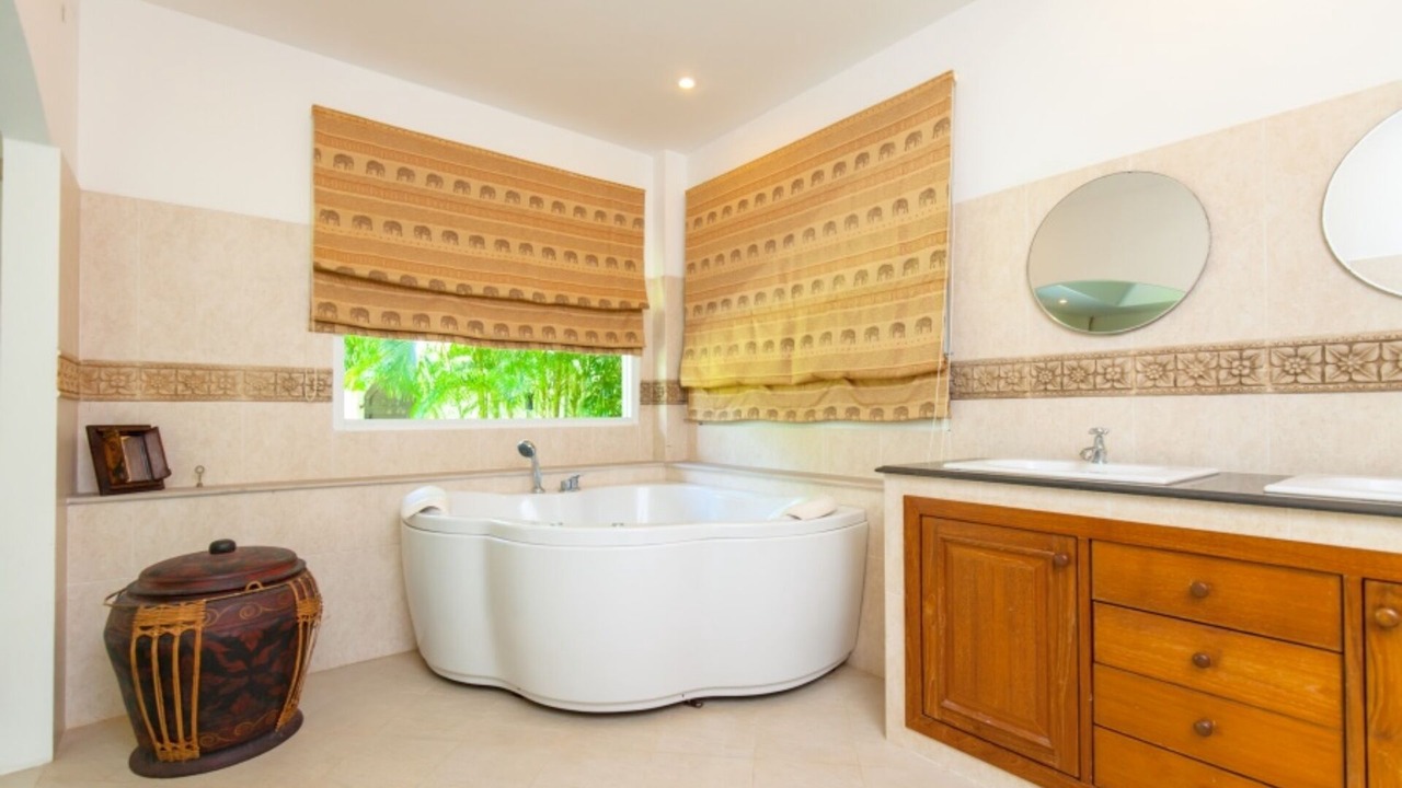 Photo of Bathroom in Ban Saiyuan
