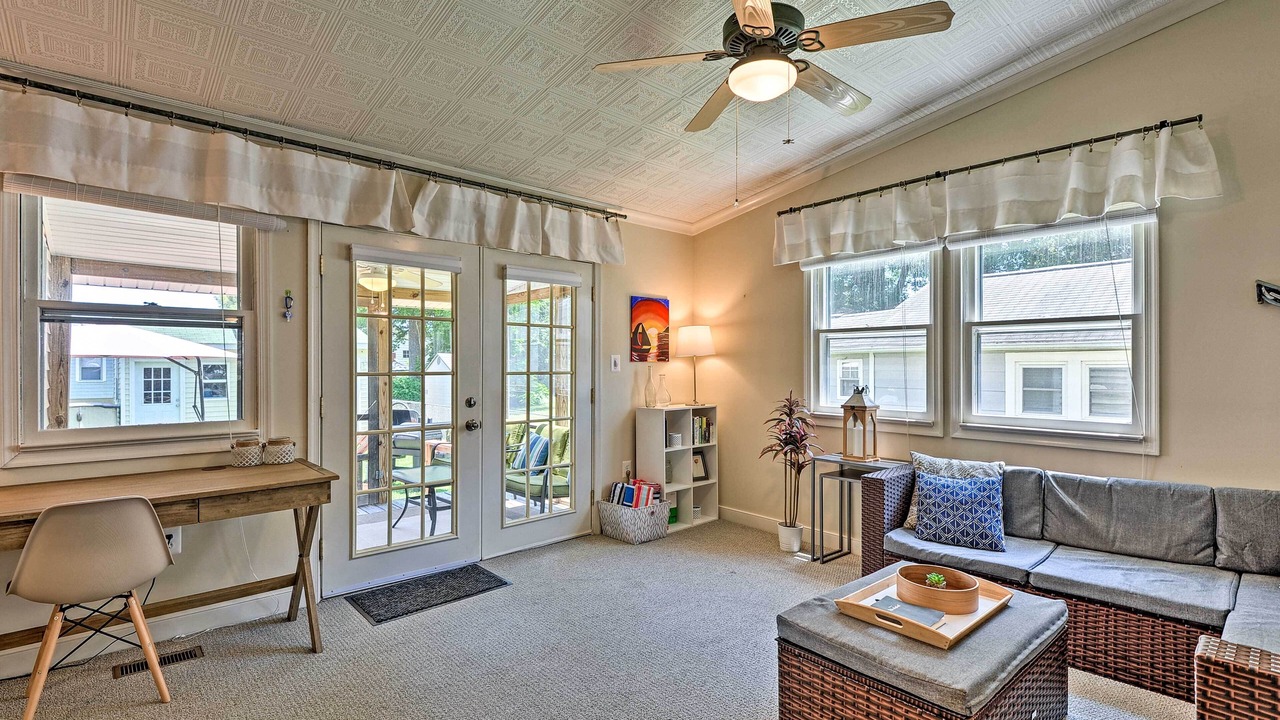 Photo of Livingroom in Colonial Beach