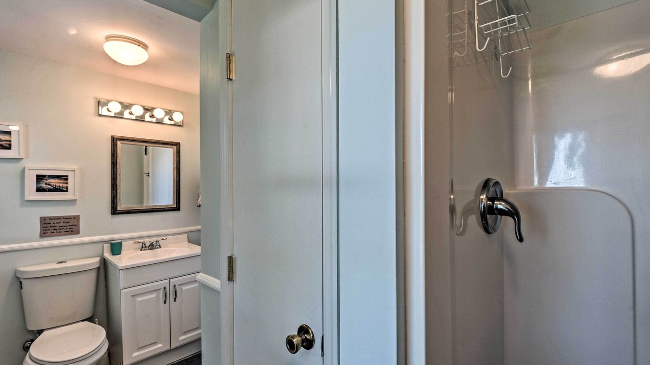 Photo of Bathroom in Colonial Beach