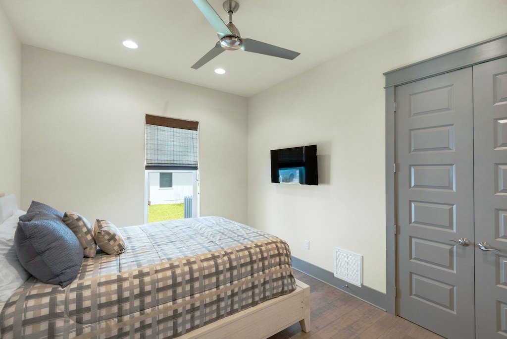 Photo of Bedroom in Miramar Beach