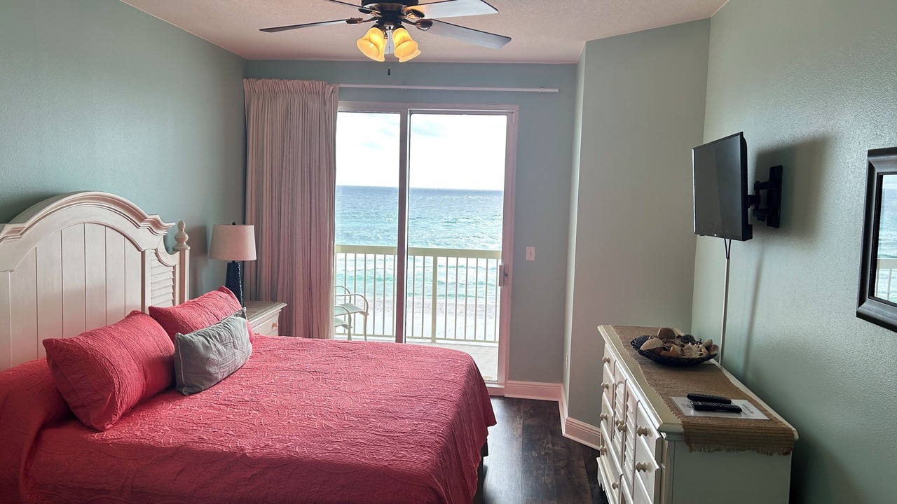 Photo of Bedroom in Miramar Beach