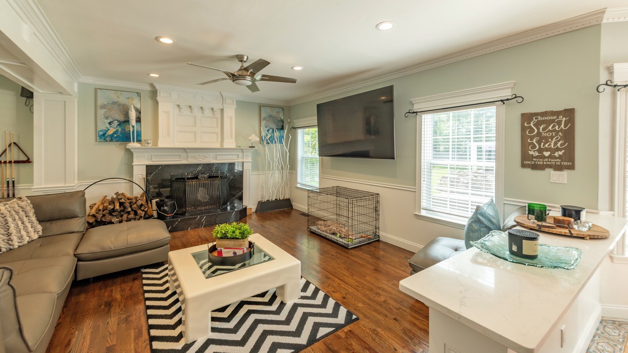 Photo of Livingroom in Manorville