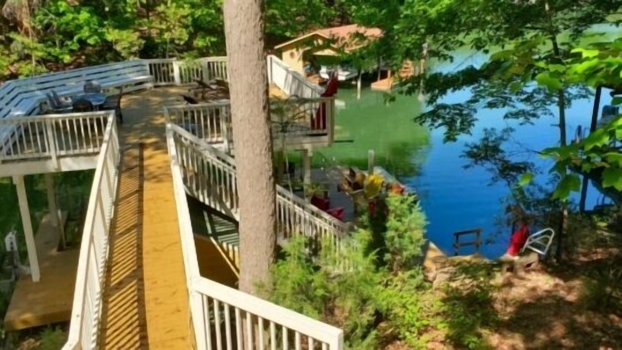 Photo of Outdoor in Huddleston