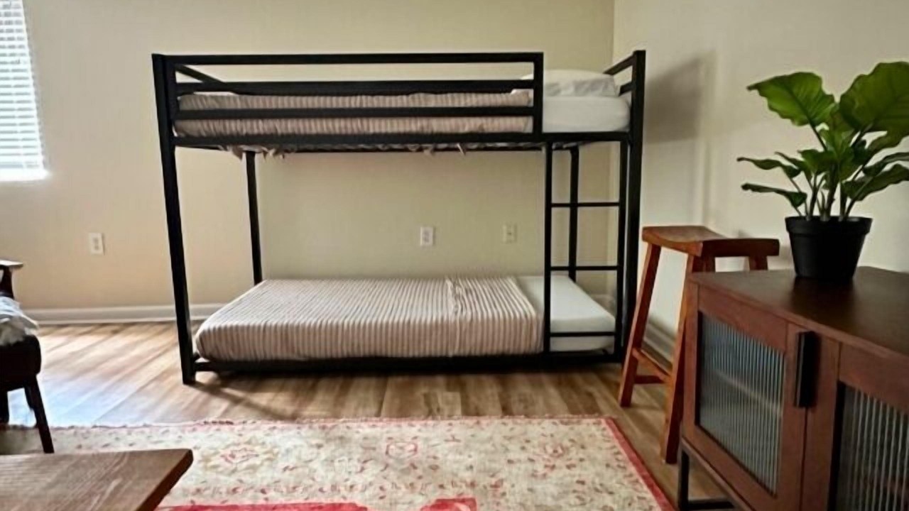 Photo of Bedroom in Huddleston