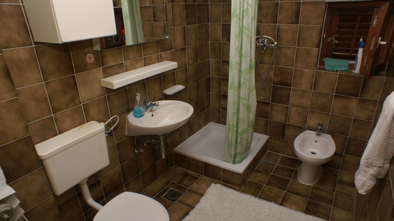 Photo of Bathroom in Duce