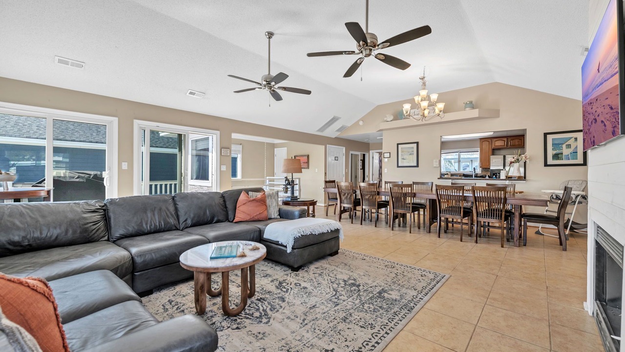 Photo of Livingroom in Croatan Beach