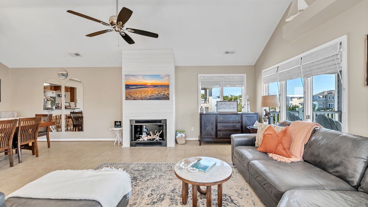 Photo of Livingroom in Croatan Beach