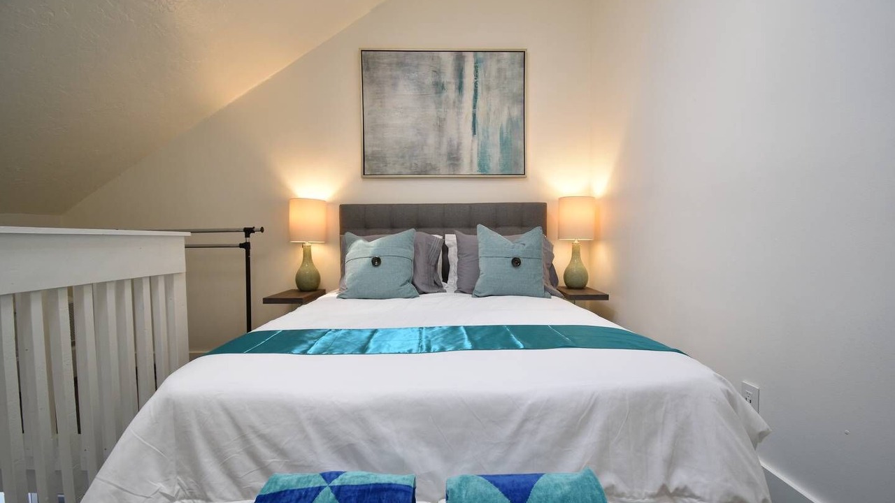 Photo of Bedroom in Hollywood