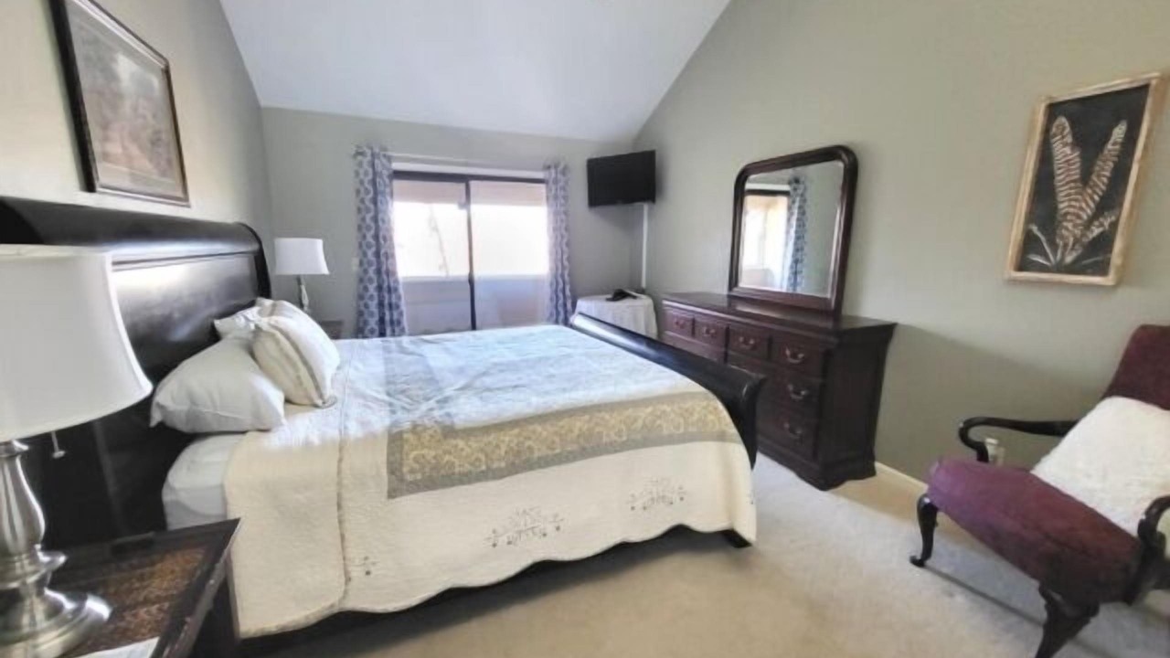 Photo of Bedroom in North Shore