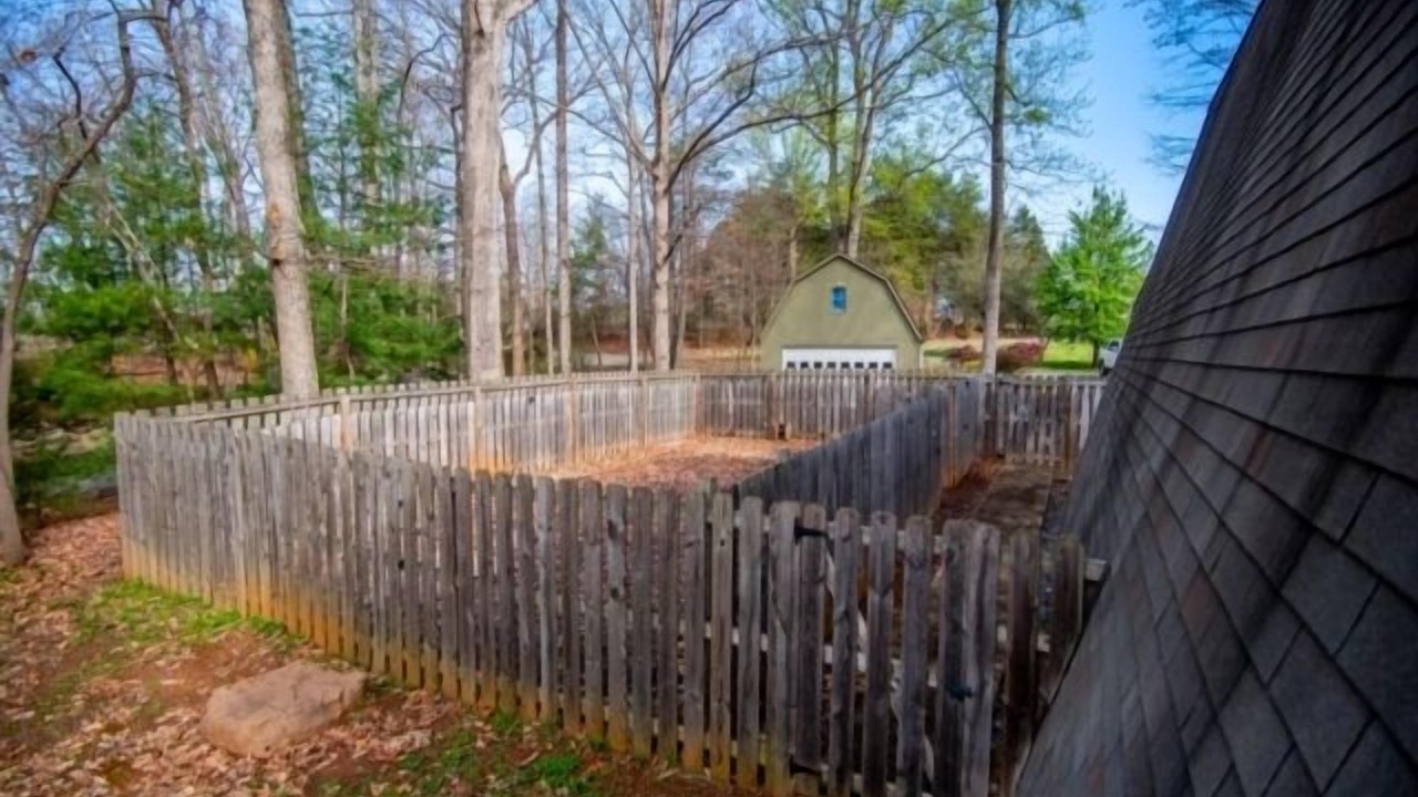 Photo of Outdoor in Huddleston
