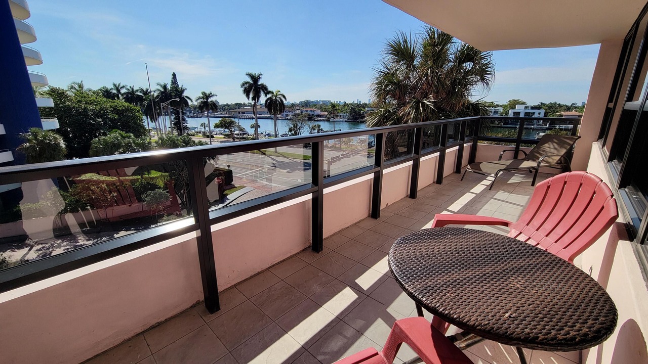 Photo of Outdoor in Mid Beach