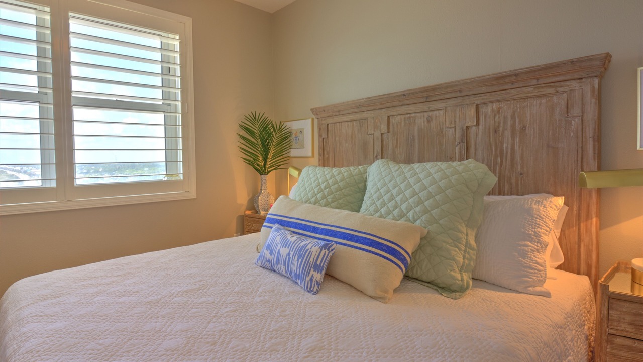 Photo of Bedroom in Miramar Beach