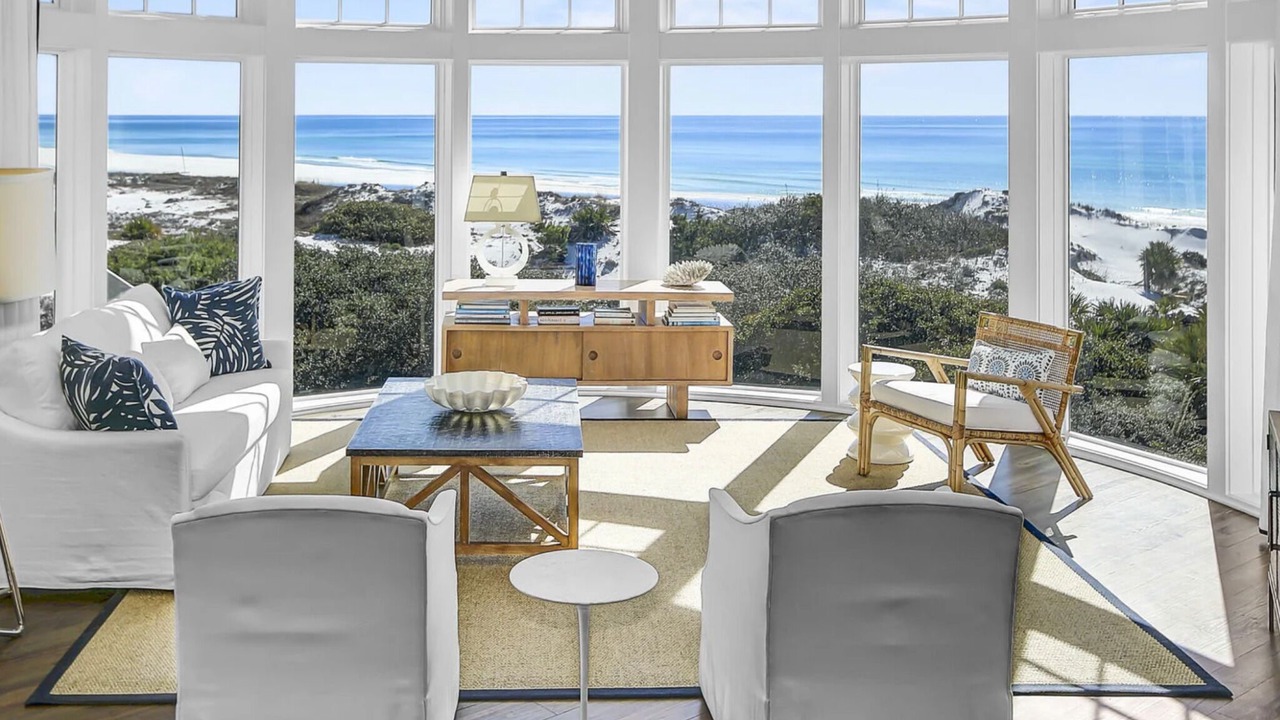 Photo of Livingroom in WaterSound Beach