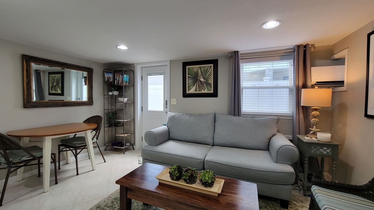 Photo of Livingroom in Long Beach