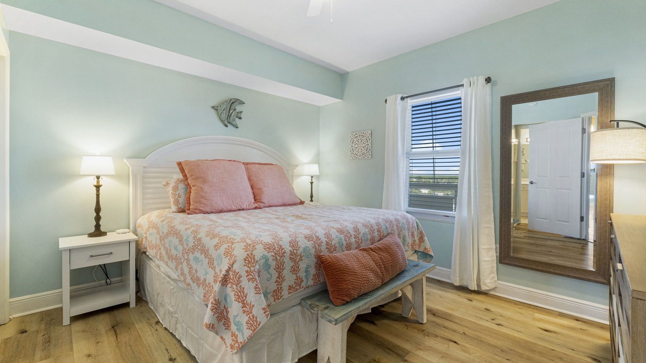 Photo of Bedroom in Miramar Beach